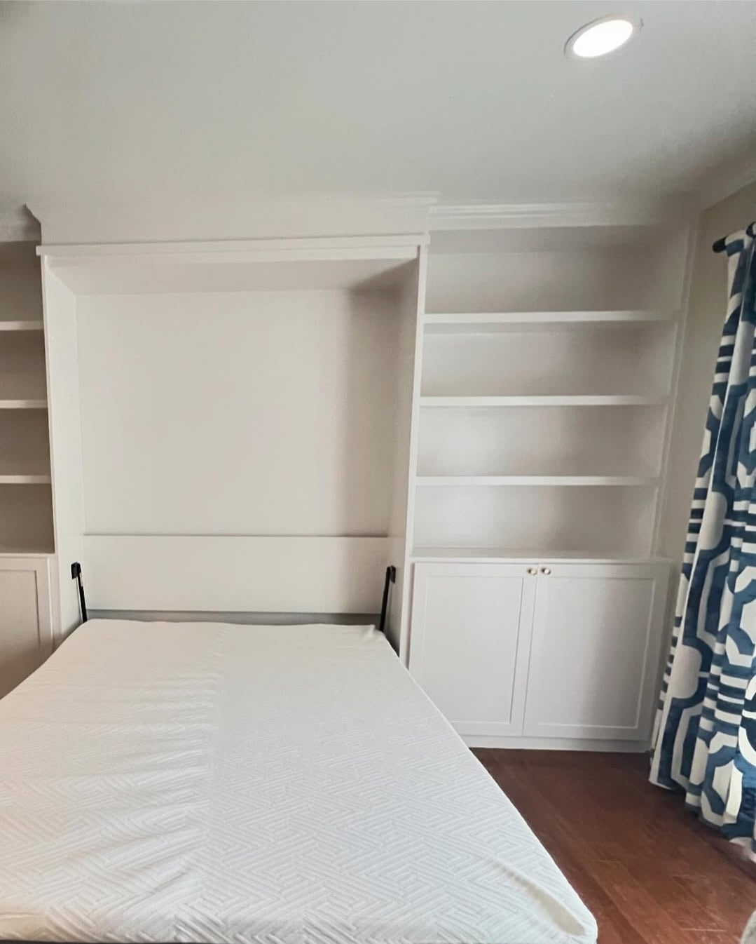 Vertical Murphy Bed - Long Single size